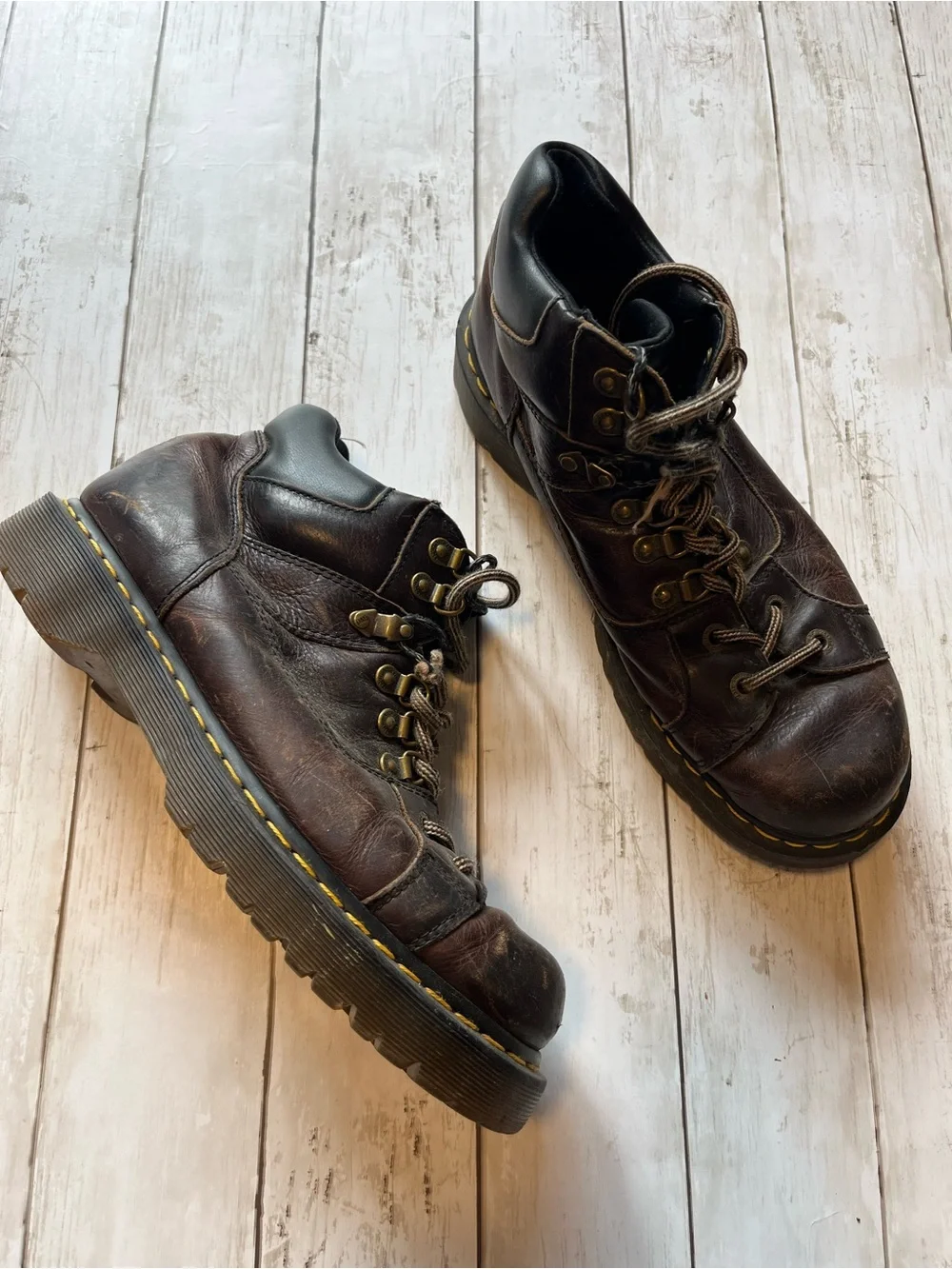 Vintage Dr. Martens 11302 Air Wave Brown Leather Lace-Up Work Boots